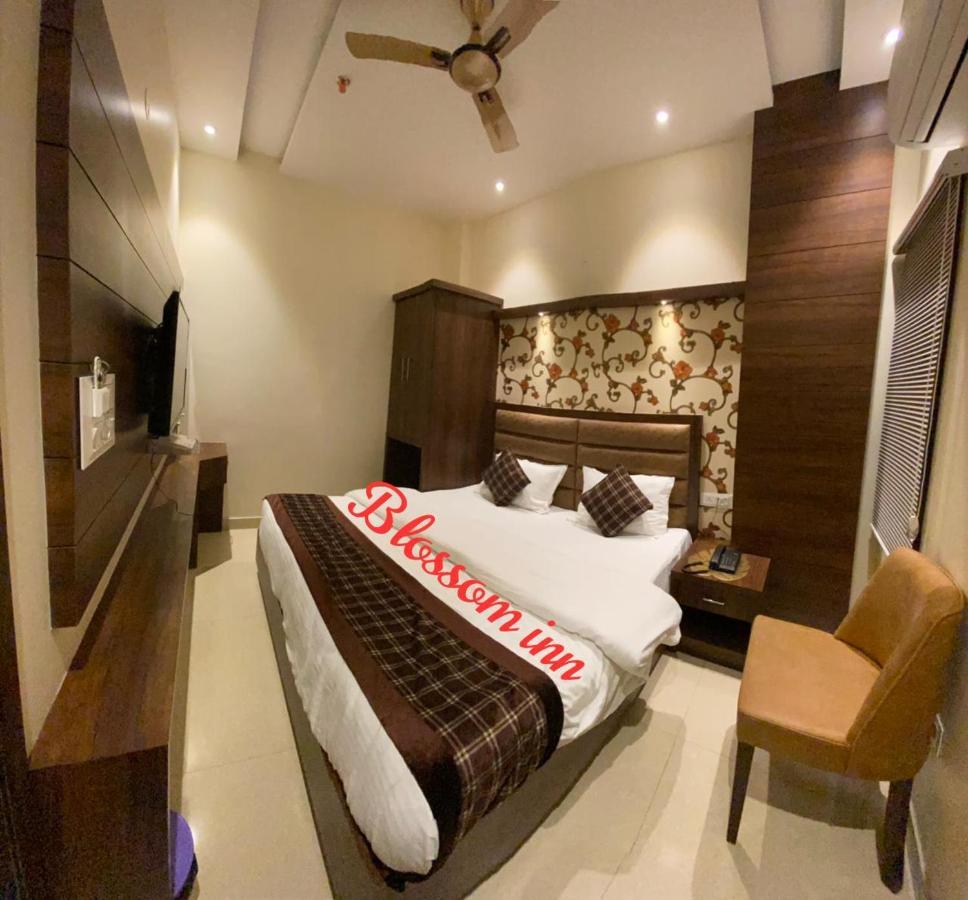 Hotel Blossom Inn Amritsar Ngoại thất bức ảnh
