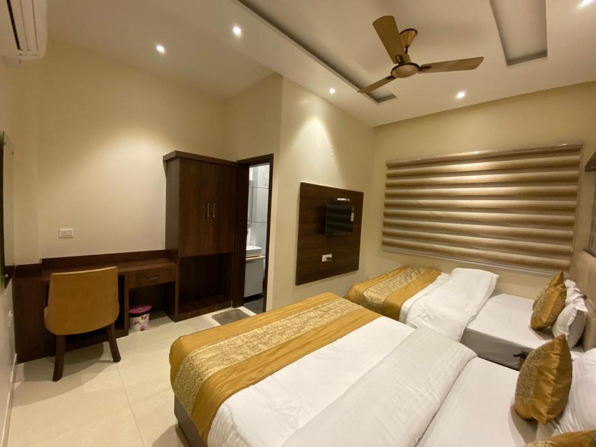 Hotel Blossom Inn Amritsar Ngoại thất bức ảnh
