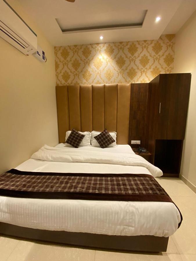 Hotel Blossom Inn Amritsar Ngoại thất bức ảnh