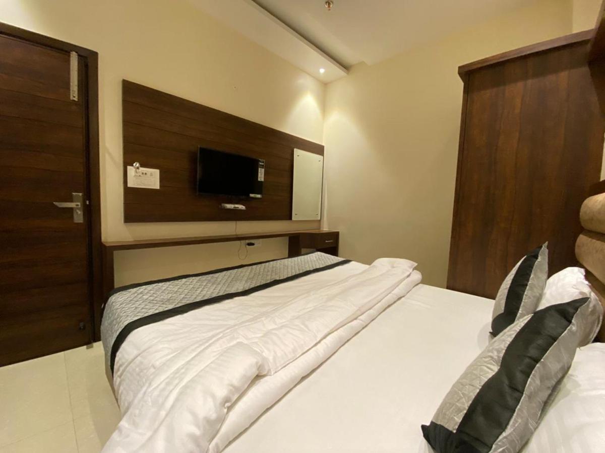 Hotel Blossom Inn Amritsar Ngoại thất bức ảnh