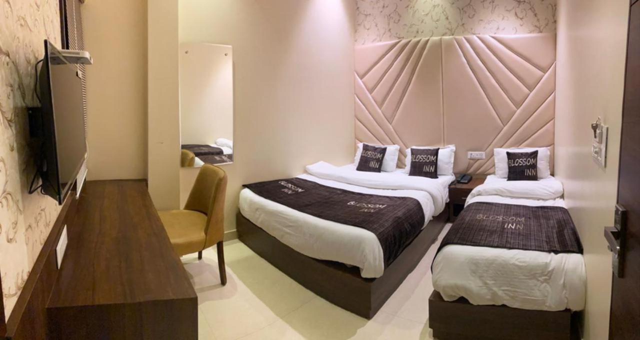 Hotel Blossom Inn Amritsar Ngoại thất bức ảnh