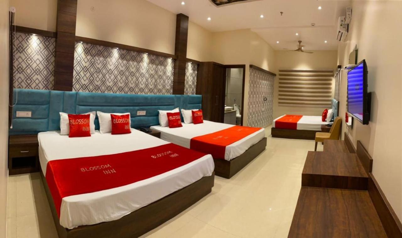 Hotel Blossom Inn Amritsar Ngoại thất bức ảnh