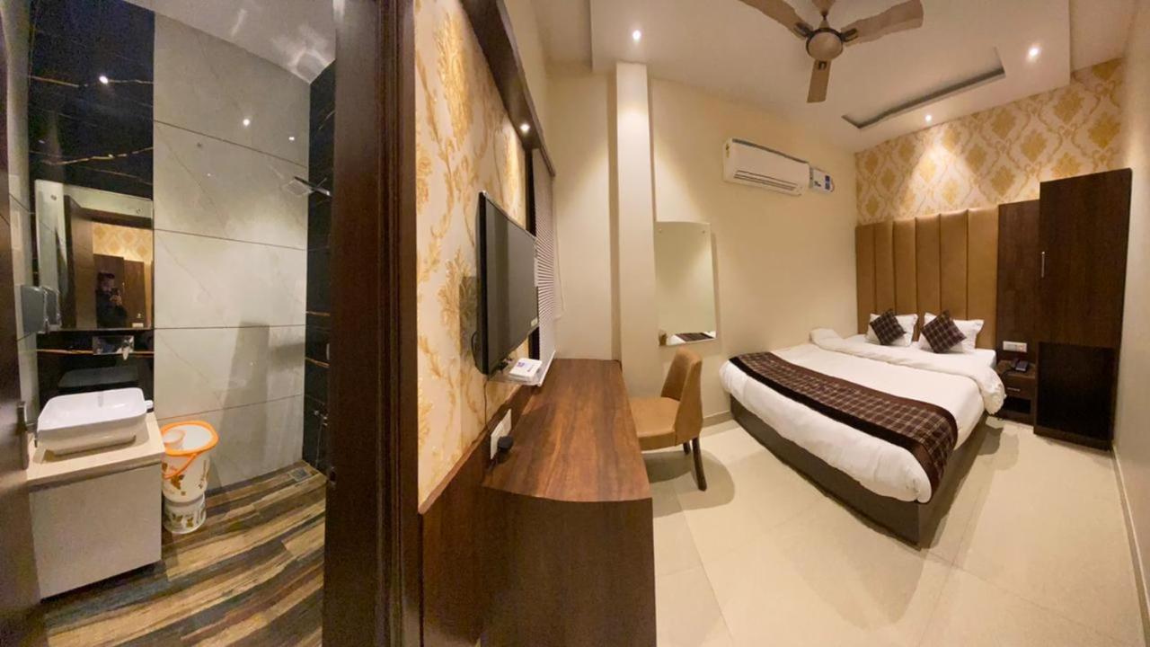 Hotel Blossom Inn Amritsar Ngoại thất bức ảnh