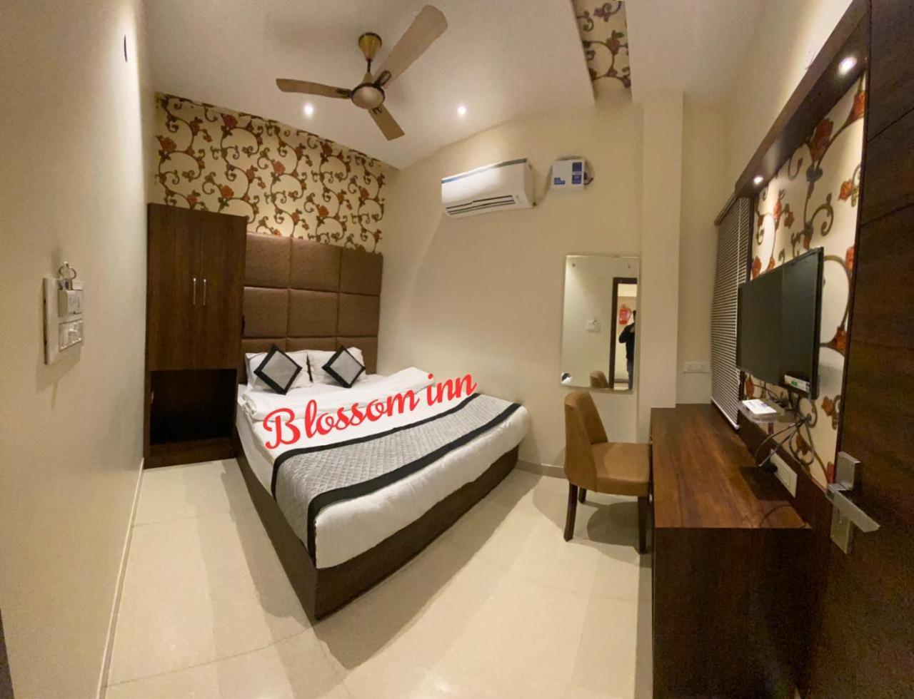 Hotel Blossom Inn Amritsar Ngoại thất bức ảnh
