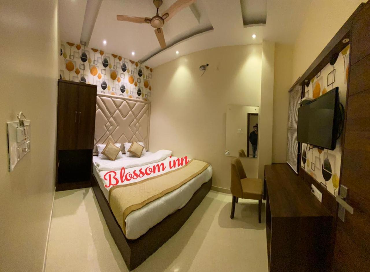 Hotel Blossom Inn Amritsar Ngoại thất bức ảnh